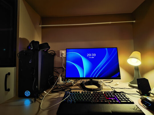 %title插图%num 华硕TUF 23.8英寸游戏显示器 电脑显示器 电竞小钢炮 165Hz显示器IPS Free-sync 带音响 VG249Q1R