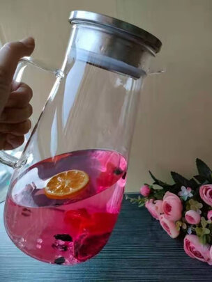 玻璃水杯