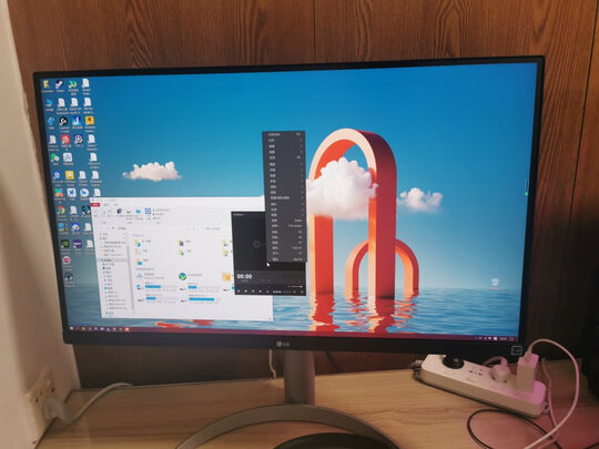 LG 27UP850 4K显示器HDR Type-C反向充电96W IPS面板 升降旋转 内置音箱 硬件校准 MAC外接 27英寸液晶台式电竞显示屏