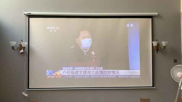 投影幕布|英微100英寸16:9电动投影仪幕布投影幕布怎么样？亲身体验告知你实情！