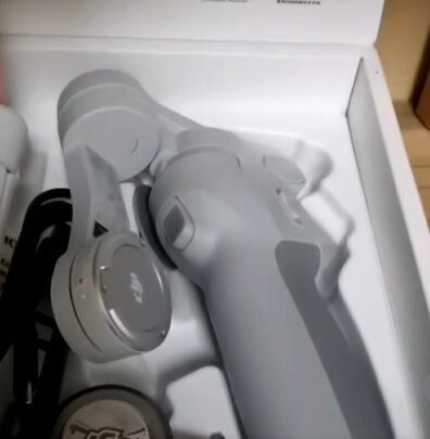 手持稳定器
