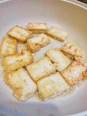 麦饭石不粘锅