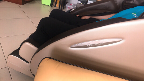 康仕坦X18按摩椅|评测细节：德国康仕坦X18按摩椅到底怎么样？用后一周讲体验？