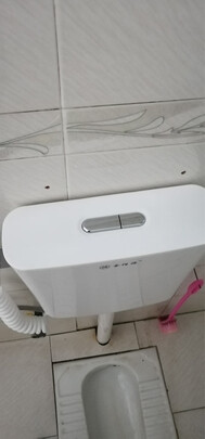 水箱蹲便器