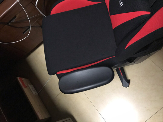 傲风AutoFull 电竞椅怎么样到底值不值得入手？