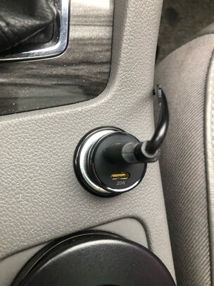车载充电器