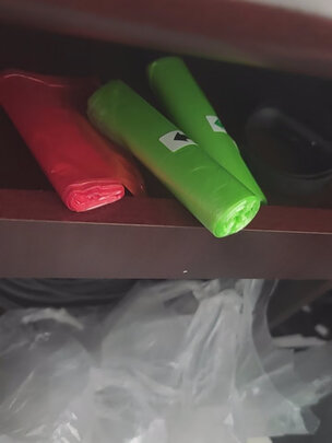 车载垃圾桶