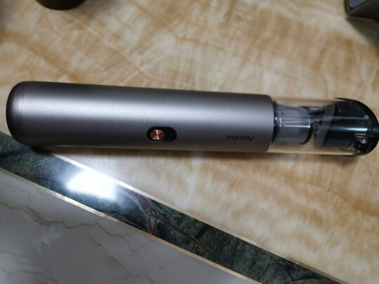 车载吸尘器