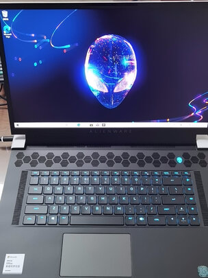%title插图%num 外星人ALIENWARE 2021款全新x15 R1 15.6英寸 高端游戏本 11代8核i7 16G 512G RTX3060 165Hz高刷屏 1763W白