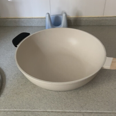 麦饭石不粘锅