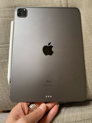 Apple iPad对比Apple iPad Air哪款好点？哪个声音比较清晰？哪个省力便捷？