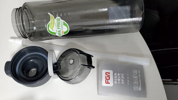 吸管水杯