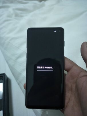 三星galaxy s10和华为mate20pro哪个好?细节区别有?