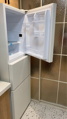松下（Panasonic）265升家用三门冰箱 60cm超薄小 自由嵌入式 银离子kang菌 风冷无霜NR-EC26WPA-W