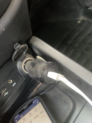 车载充电器