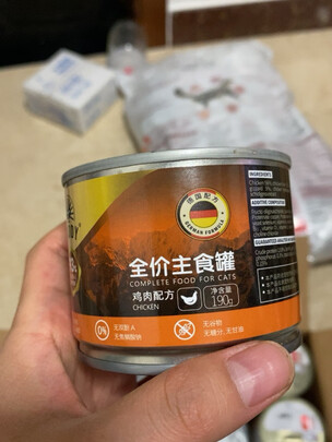 猫粮罐头