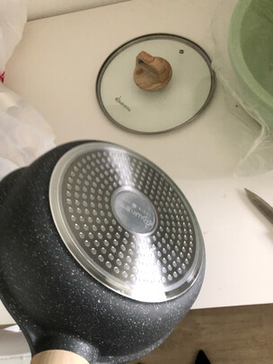 麦饭石不粘锅