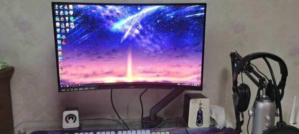 电脑显示器