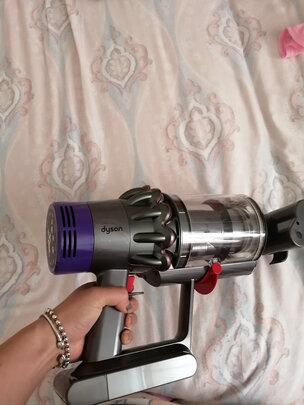 戴森吸尘器V10 Fluffy怎么样已经使用一周讲感受