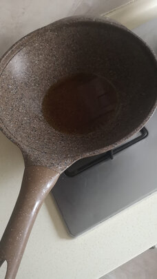 麦饭石不粘锅