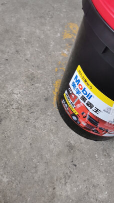 %title插图%num 美孚(Mobil)美孚黑霸王柴机油 20w-50 CH-4级 4L 汽车用品