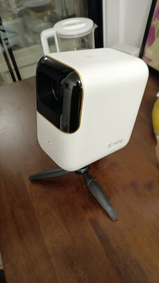 小明 Q1 Pro 投影仪家用 投影机 卧室超高清便携投影（全向自动校正  自动对焦  远场语音）