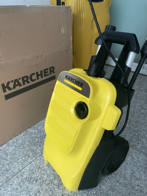 KARCHER K4 Compact怎么样？使用方便吗，安装简便吗？