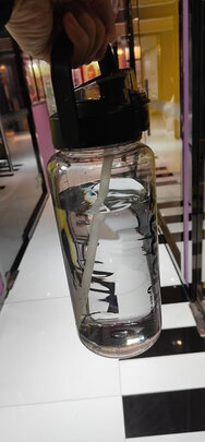 吸管水杯