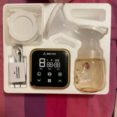 电动吸奶器