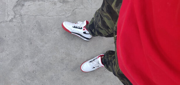 一加 OnePlus 8 Pro怎么样?上手两小摔了后悔至极了是吗