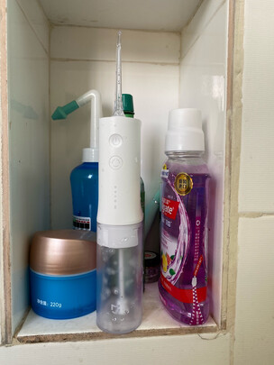 冲牙器
