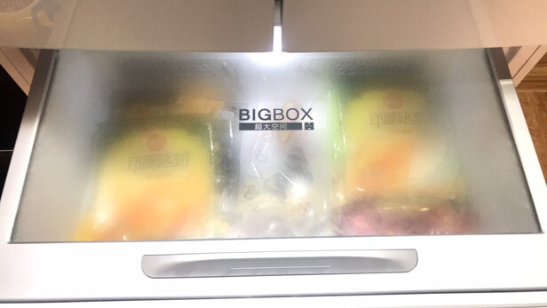 冰箱|【热搜头条】 打听下卡萨帝555WDGAU1冰箱怎么样？一个月使用感受揭密