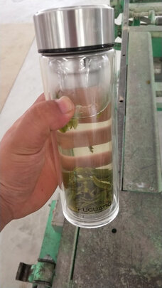 玻璃杯
