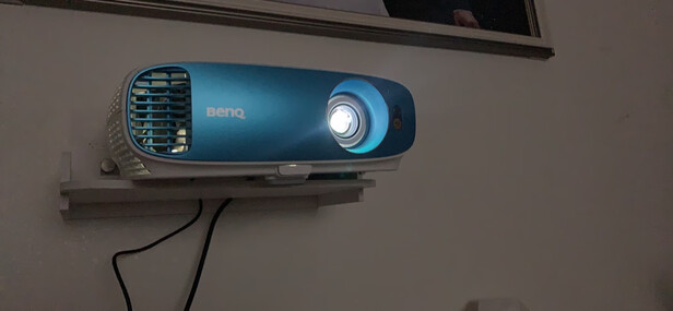 入手对比明基E530和E320投影仪哪个好，不想被骗看下这里？