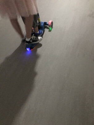 儿童滑板车