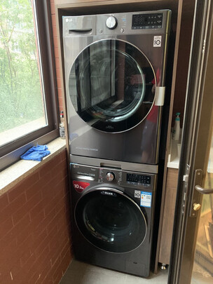 LG黑色洗烘套装烘干机|外观展示讲讲看LG洗烘套装怎么样？到底哪款比较好？