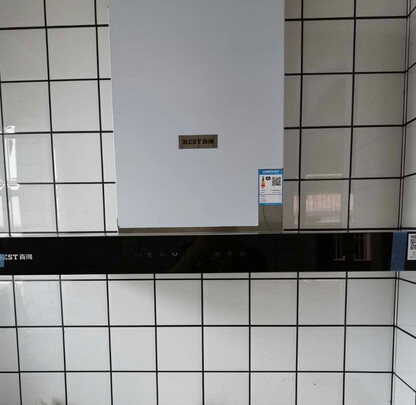 油烟机|外观展示百得油烟机和华帝油烟机哪个牌子好?用后一周讲体验真相