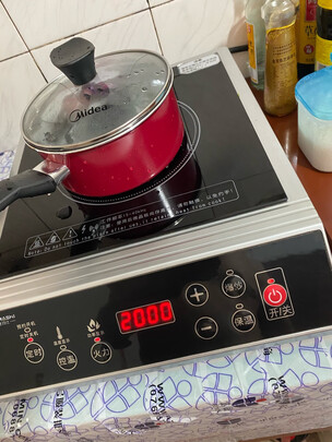 麦饭石不粘奶锅