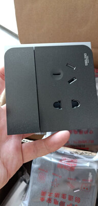 %title插图%num 德力西(DELIXI)开关插座面板 CD887系列 二位USB五孔插座 钛金黑