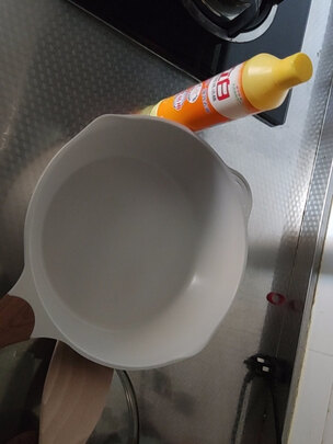 麦饭石不粘锅