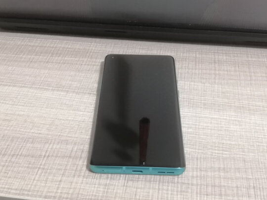 一加 OnePlus 8 Pro怎么样?上手两小摔了后悔至极了是吗