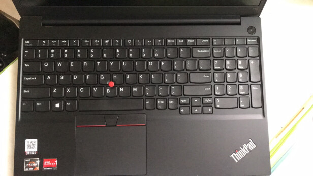 ThinkPad E15跟戴尔Vostro 13-5310-R1608N有啥区别？音效哪款好？哪个运行超快 