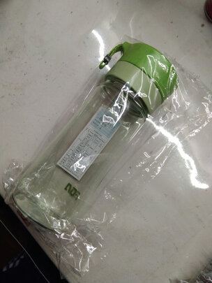 运动水杯