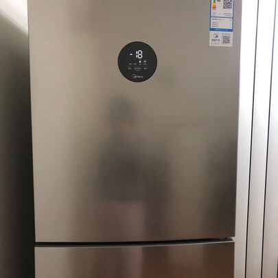 美的(Midea)260升变频一级能效三门家用冰箱风冷无霜小冰箱BCD-260WTPZM(E)智能家电节能低噪