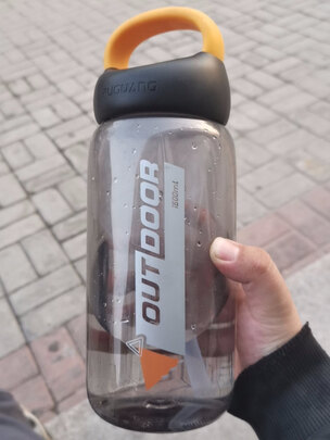 吸管水杯