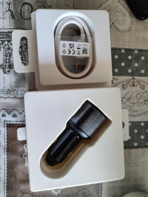 车载充电器