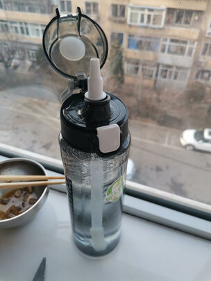 吸管水杯