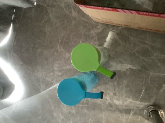 运动水杯