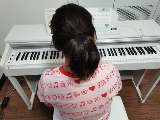 壹枱电钢琴|独家剖析The ONE智能钢琴怎么样音质真有这么差吗？