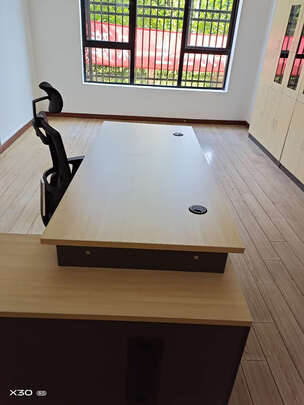 中伟老板桌办公桌|参考剖析中伟老板桌办公桌怎么样?深度测评剖析